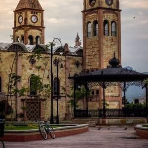 Meet your Posher, Monica